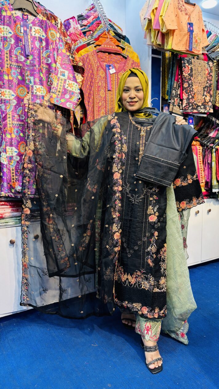 Pakistani Three Piece PA2250